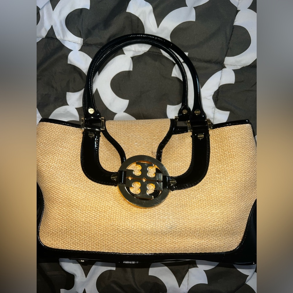 RARE Tory Burch Bag with Straw and Black Leather Patent